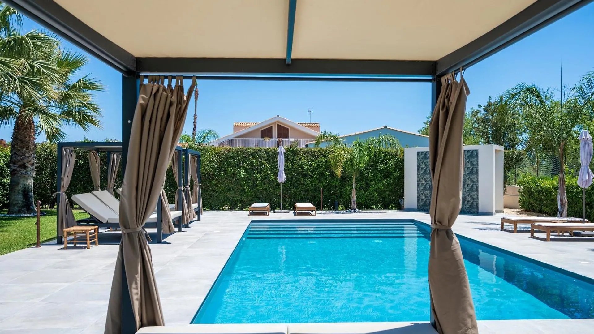 Appartamento Villa Dolmen con piscina Avola Italia